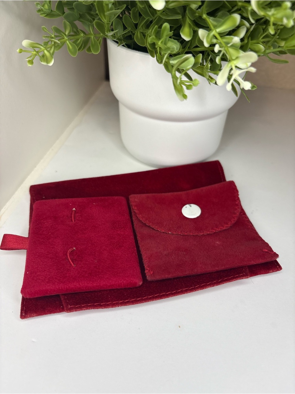 Authentic Cartier Red Velvet Jewelry Pouch Case Travel Holder Earring Insert - Picture 4 of 14